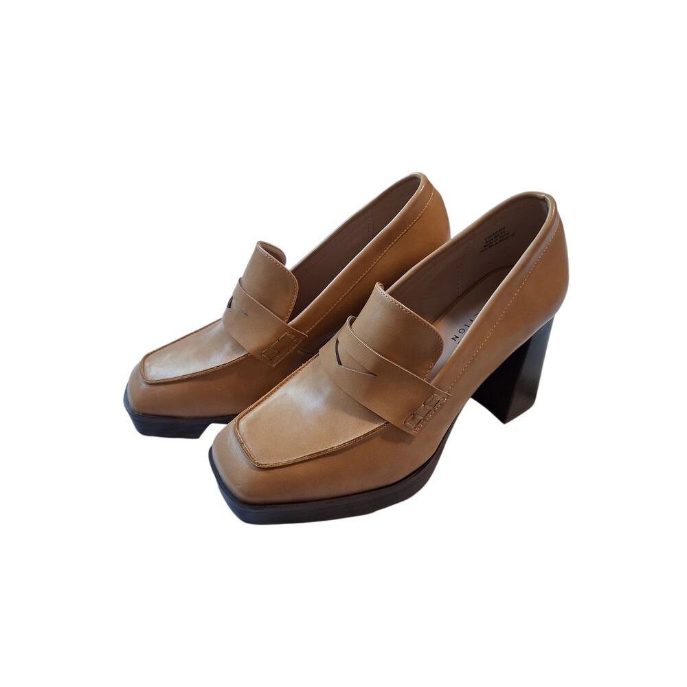 Journee Ezzey Platform Chunky Pump Womens size‎ 9.5WD Block Heel Casual Loafer